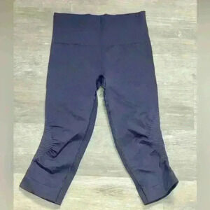 Lululemon in the flow cropped seamless leggings size 4